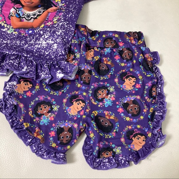 Encanto Mirabel Isabela Magical Floral Cute Shorts set outfit - Picture 2 of 9